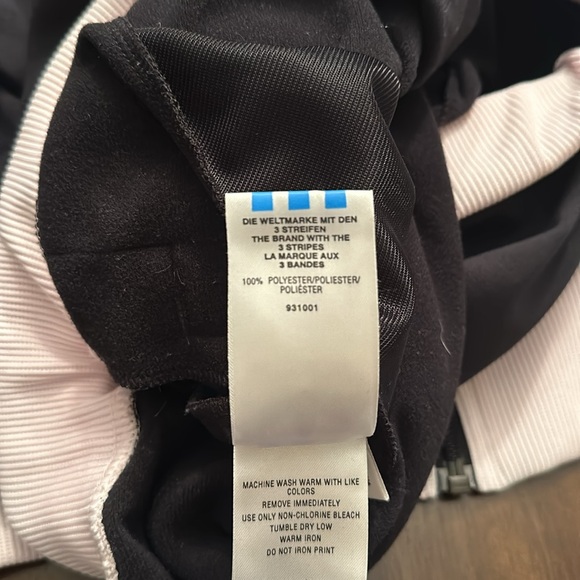 Adidas pants, medium in size Black with a soft pink color details - Picture 11 of 11